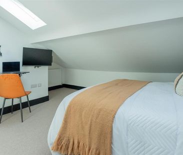 1 bedroom in a house share to rent - Photo 1