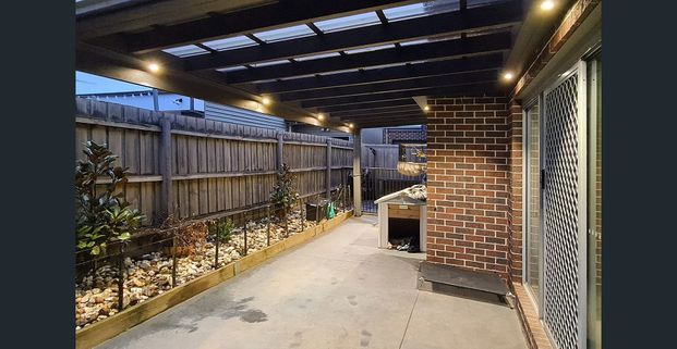 Contemporary Living in the Heart of Brooklyn - Photo 1