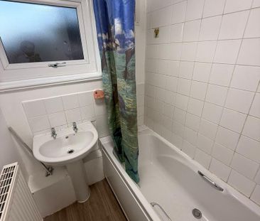 2 bedroom terraced house to rent - Photo 6