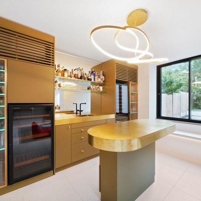 5 bedroom detached house to rent - Photo 1