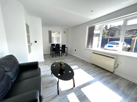 1 bedroom ground floor flat to rent - Photo 3