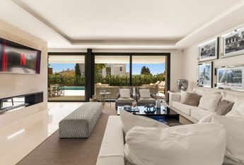 4 bedroom luxury Villa for rent in El Paraíso, Andalusia