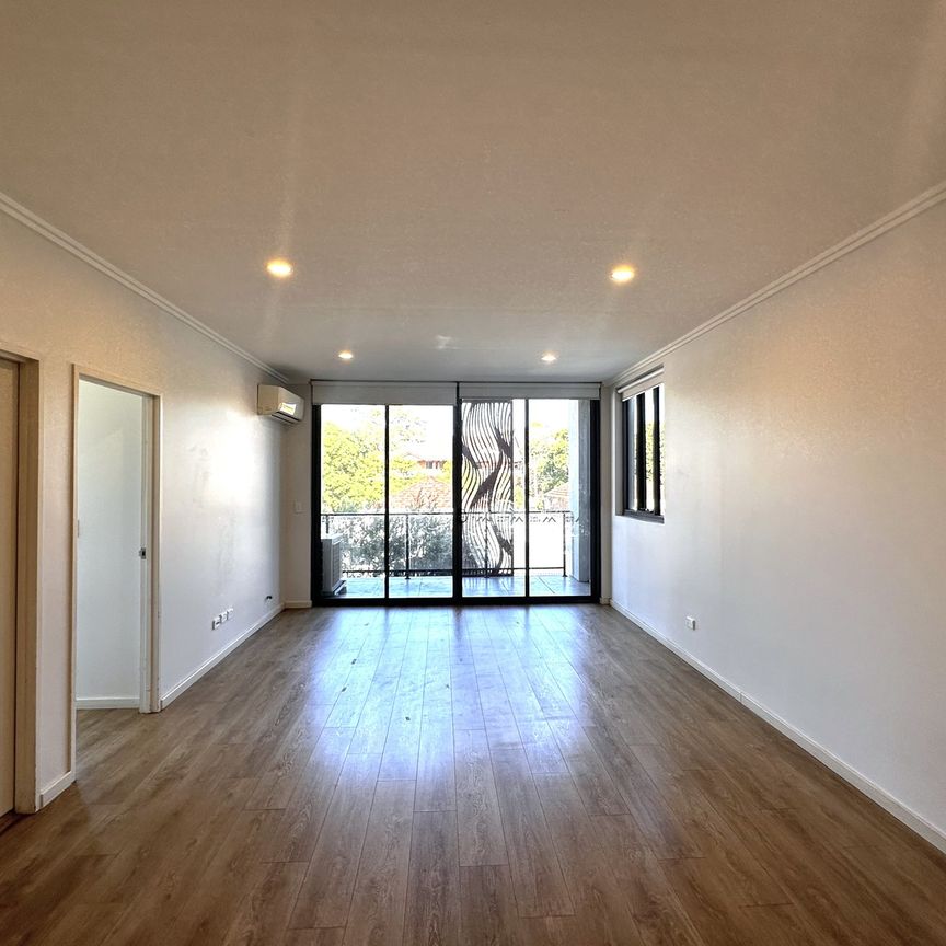 102/26 Cairds Avenue - Photo 1