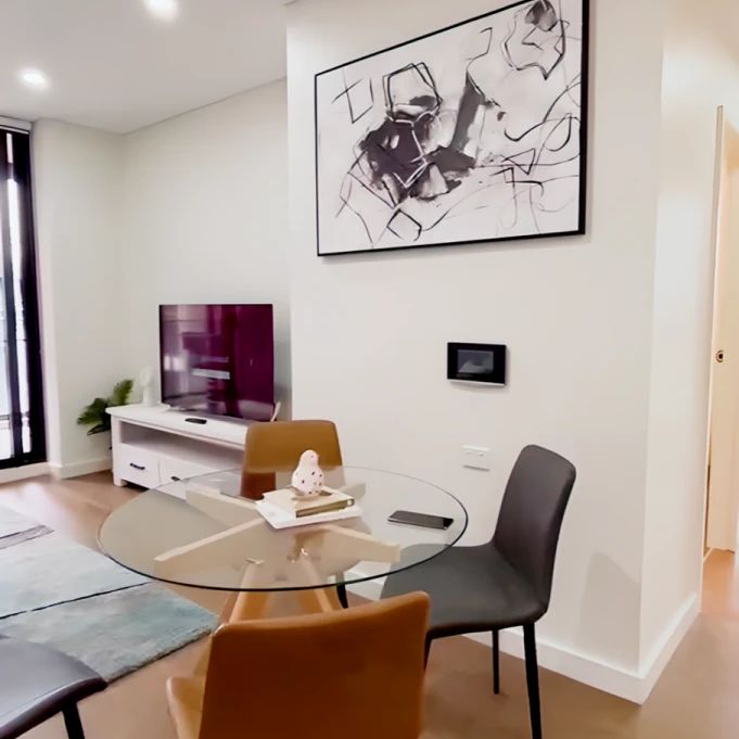 8 Kingsborough Wy, Sydney - Photo 2