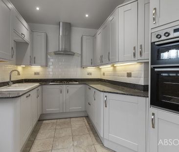 4 bed terraced house to rent in Babbacombe Road, Torquay, TQ1 - Photo 2