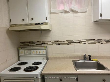 54 Nottingham Crescent #BSMT - Photo 2