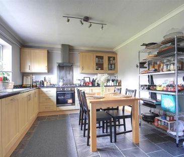 3 bedroom property to rent - Photo 5