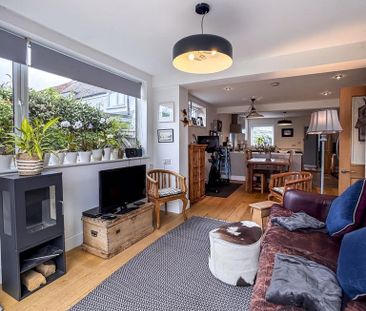 3 bedroom semi-detached house to rent - Photo 6