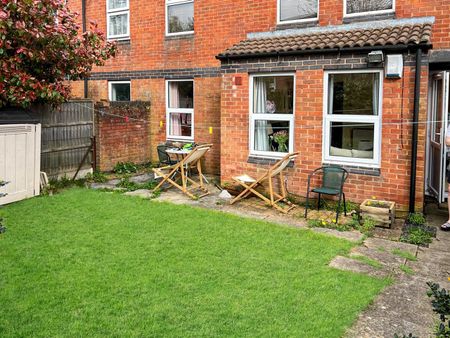 1 Bed Flat, Comb Paddock, BS9 - Photo 5