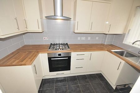 2 bedroom end of terrace house to rent - Photo 5