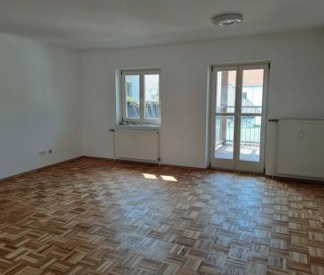 Bestlage-nahe Stadtzentrum, sanierte 2ZI mit großem Balkon,Klimaanl... - Foto 1