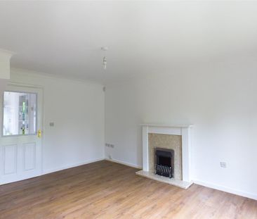 2 bedroom terraced house to rent - Photo 2