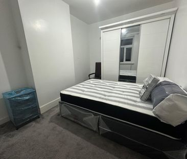 Room in a Shared House, Passey Road, B13 - Photo 3