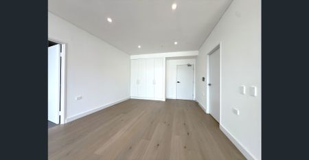Upmarket Brand New Apartment - One Week Free Rent - Photo 2
