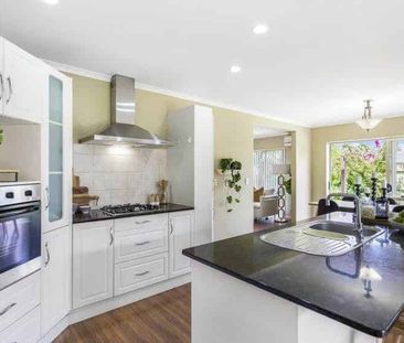 Comfortable family home in a great location - Photo 5