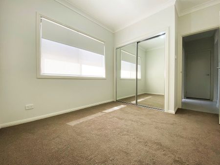 Stylish Family Home - Photo 3