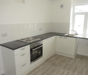 Llantrisant Road, Graig, PONTYPRIDD - Photo 5