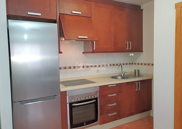 Se alquila en El Medano apartamento de 2 dormitorios!