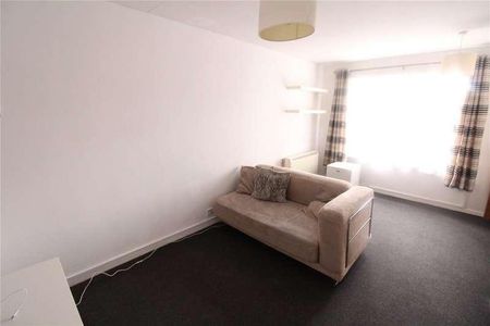 Thames Court, Trent Road, Luton, Bedfordshire, LU3 - Photo 2