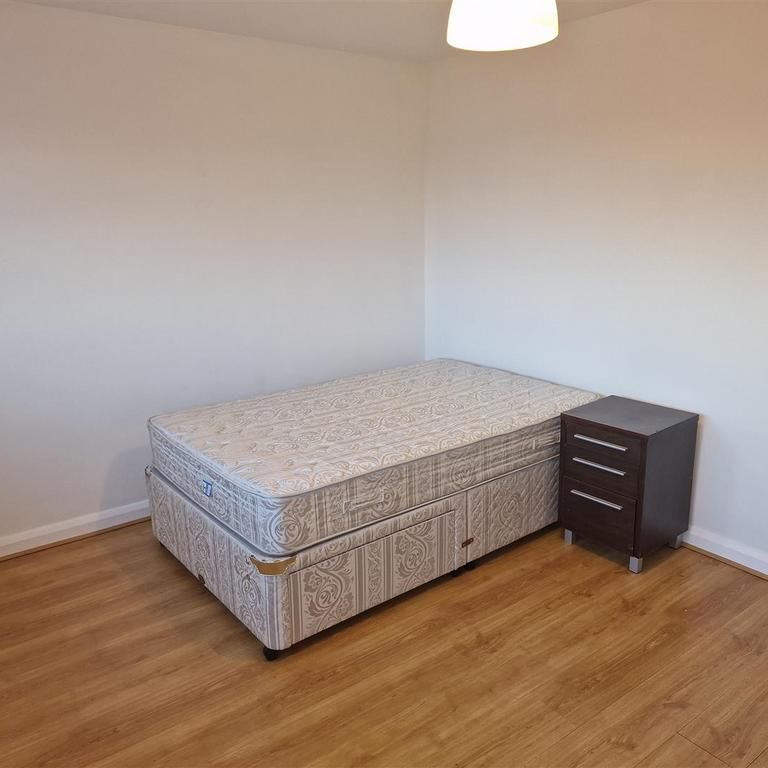 House share to rent - Photo 1