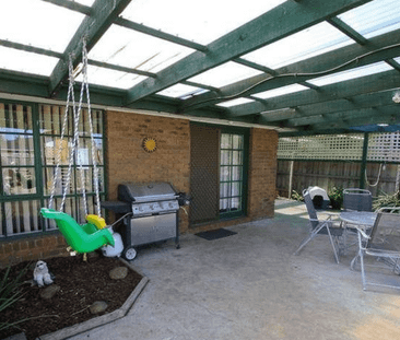 Low-Maintenance Living with Double Garage, Workshop & Outdoor Enter... - Photo 6