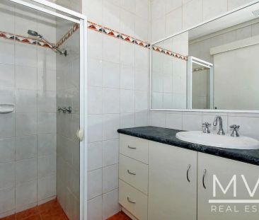 “Stunning Family Home in Kardinya” - Photo 5