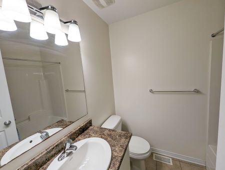 For Lease - 113 Lochnaw Private, Barrhaven, Ontario - Photo 5