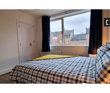 Room in shared apartment for rent in Inns Quay, Dublin - Photo 5