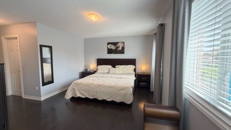For Lease - 7124 Village Walk, Mississauga, Ontario - Photo 2