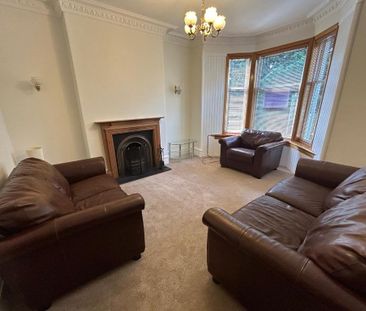 3 bedroom flat to rent - Photo 1