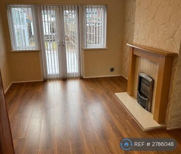 3 bedroom semi-detached house to rent - Photo 2