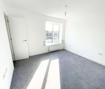 College Gardens, Rochford, SS4 - Photo 3