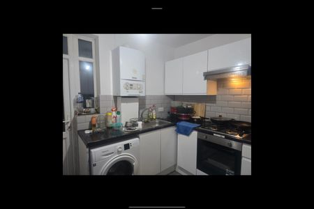 Room in a Shared House, Mora Road, NW2 - Photo 5