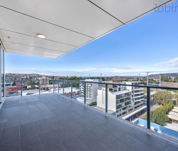 Unique and spacious apartment, in a central city location. Includes... - Photo 6