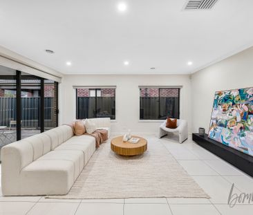 Magnificent 5-Bedroom Family Home for Rent in Kalkallo!! - Photo 2