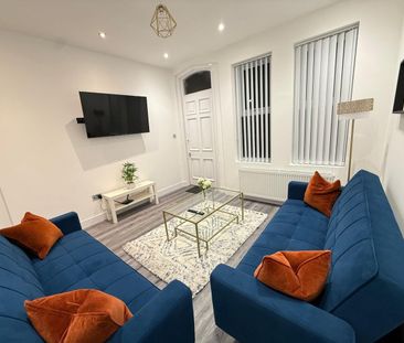 4 Bed Terraced House, Greasbro Road, S9 - Photo 2