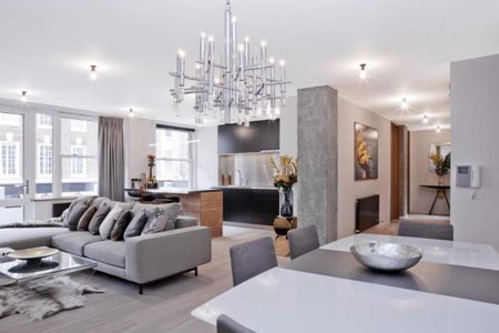 3 Bedroom Apartment, Weymouth Street, London, Greater London, Marylebone, W1W - Photo 2