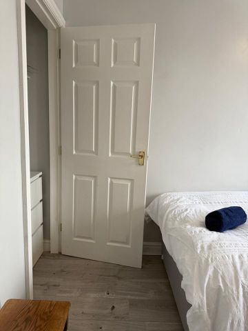 1 Bed Semi-Detached House, Osborne Rd, CR7 - Photo 4
