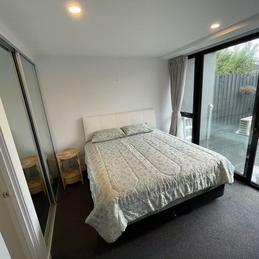 Furnished Ideal Apartment in the Heart of Burwood&excl; - Photo 1