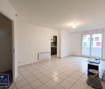 Location Appartement 3 pièces 63m² MULHOUSE 68100 - Photo 2