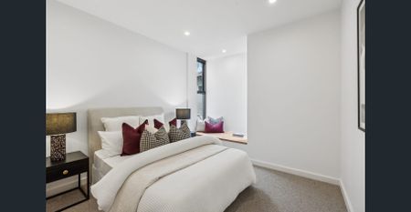 Luxury Entire Floor Apartment - Photo 5