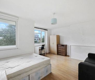 Portelet Road, E1, London - Photo 1