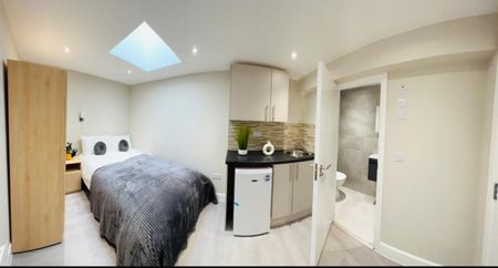 Room in a Shared Flat, High Road, NW10 - Photo 3
