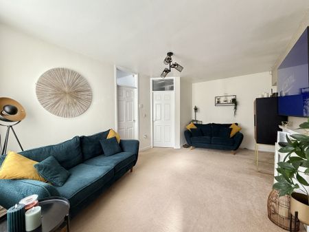 High Street, Wadworth - Photo 2