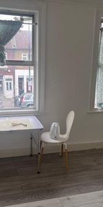 Room in a Shared Flat, Portland Road, SE25 - Photo 3