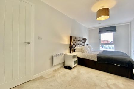 2 bedroom apartment to rent - Photo 4