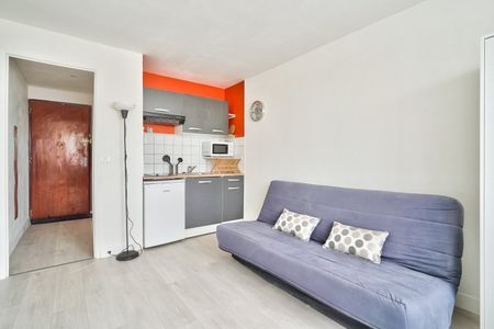 STUDIO MEUBLE – 18 m² – CLAMART-GALVENTS - Photo 5