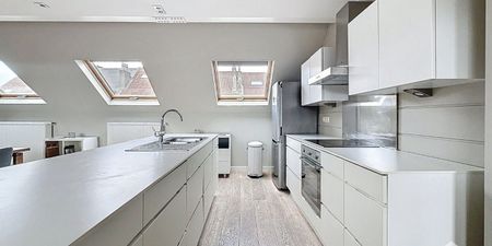 Appartement te huur in Elsene voor € 2.595 met 2 slaapkamers - Photo 3