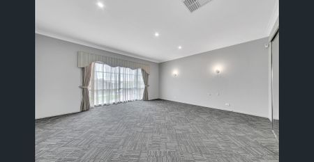 Spacious Family Home on a Generous Block - Photo 2