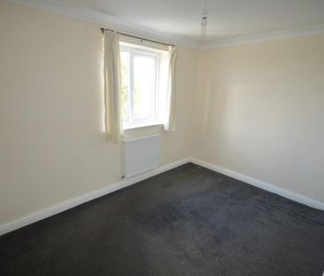 4 bedroom detached house to rent - Photo 2